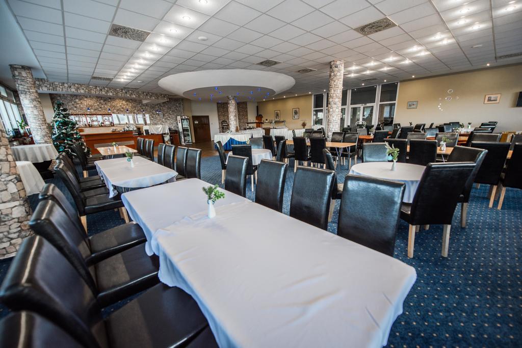 Plejsy Otel Krompachy Dış mekan fotoğraf
