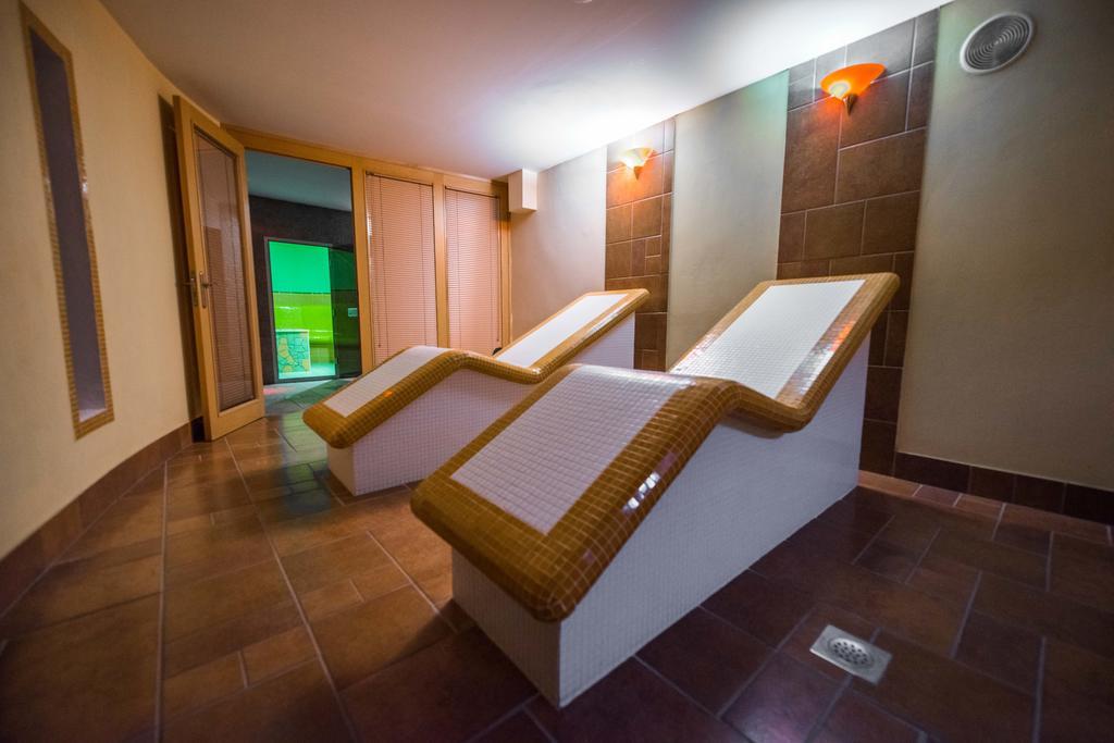 Plejsy Otel Krompachy Dış mekan fotoğraf