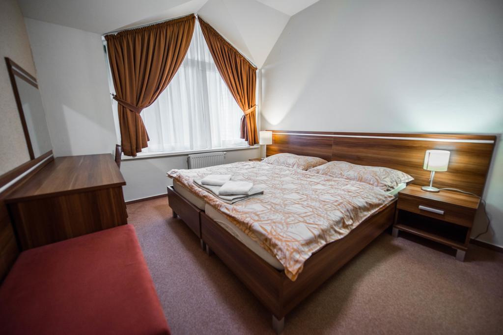 Plejsy Otel Krompachy Dış mekan fotoğraf