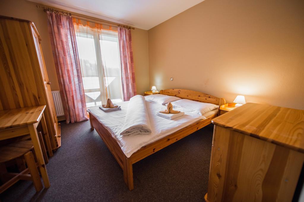 Plejsy Otel Krompachy Dış mekan fotoğraf