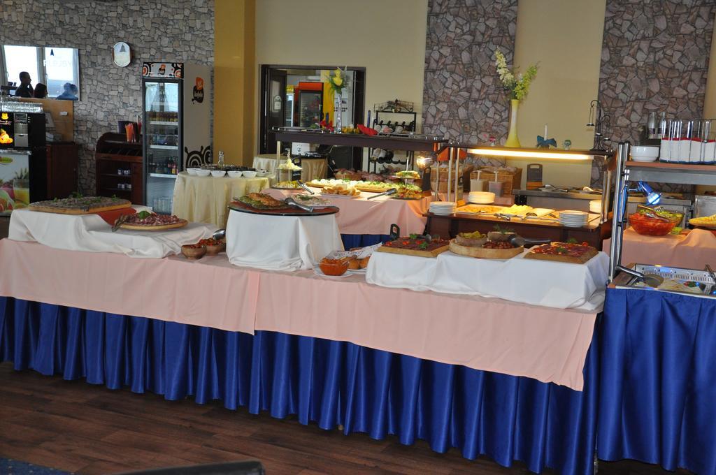 Plejsy Otel Krompachy Dış mekan fotoğraf